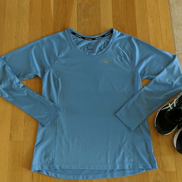 Nike Dri-Fit Running Top - Picture 2 of 8